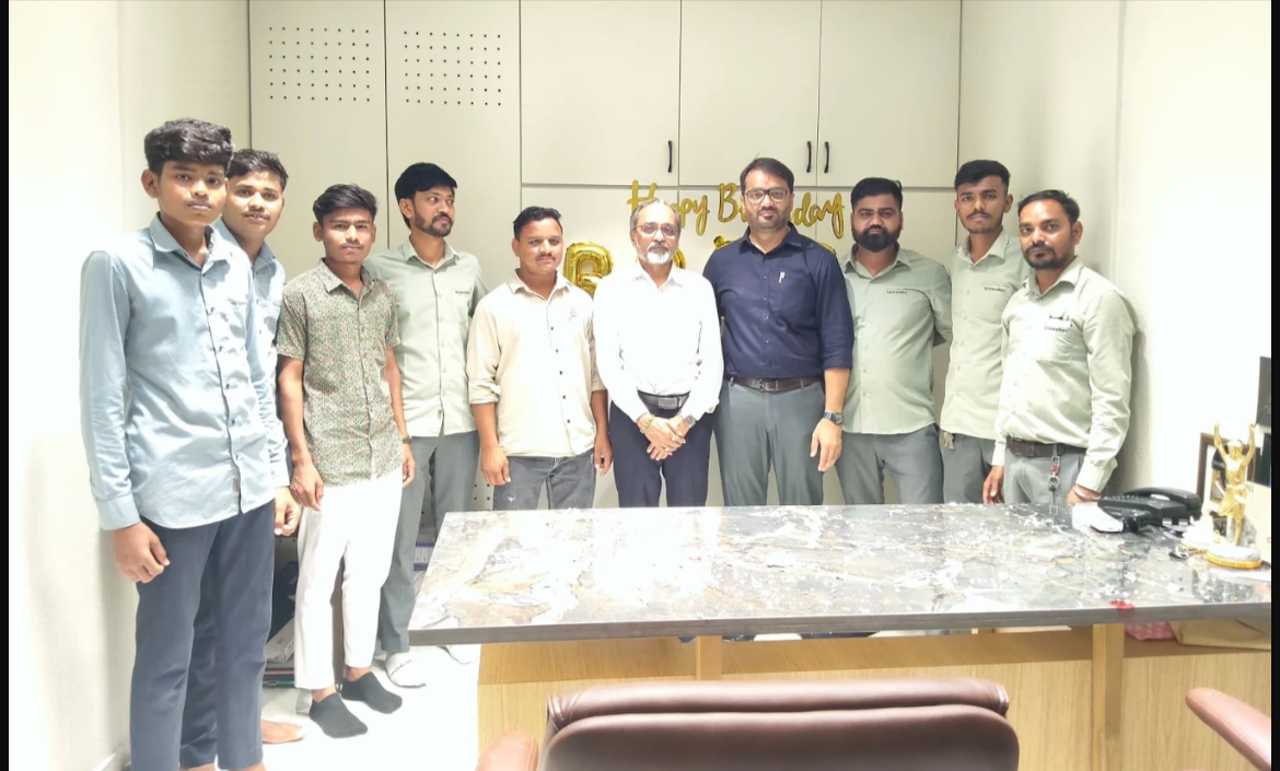A P Jewellers showroom relationship executive