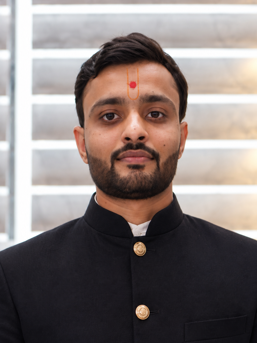 Mr. Mihirbhai Mukeshbhai Soni - Director & Jewellery Expert